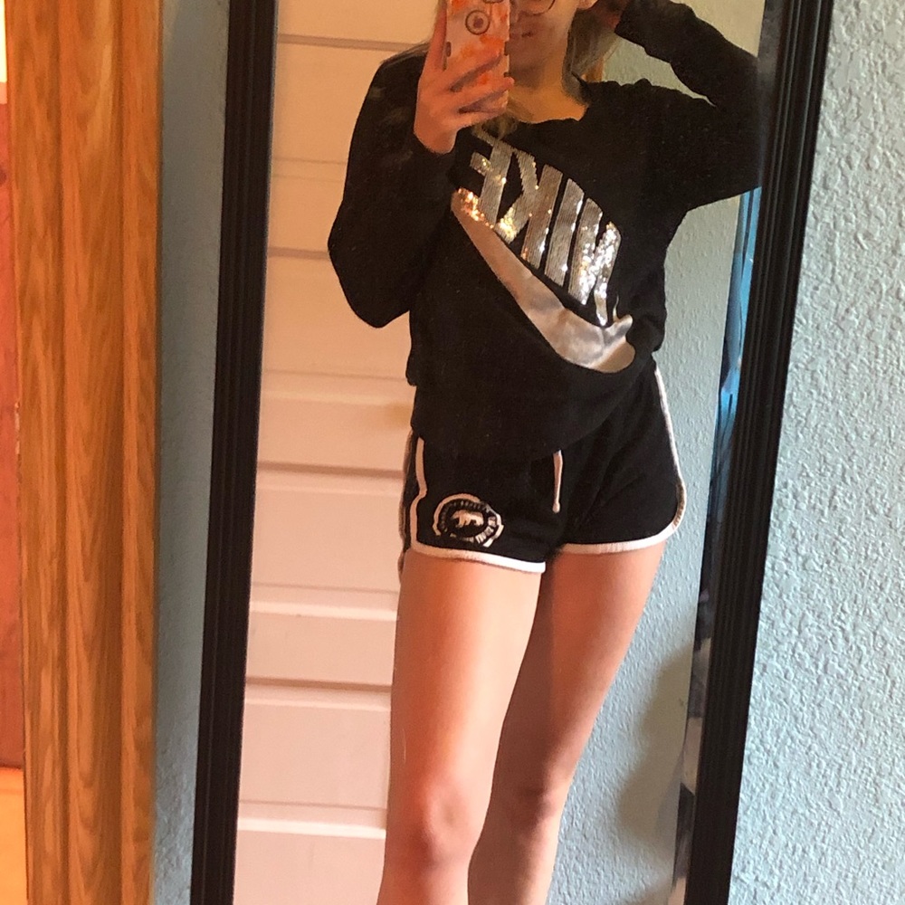 Nike crew neck